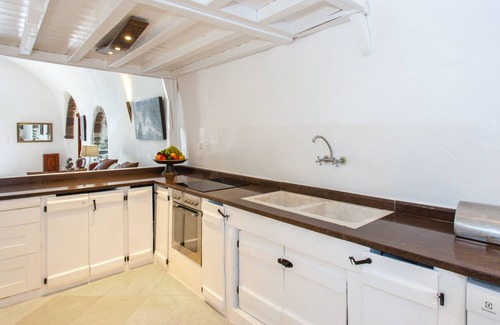 Megalochori Villa | Spacious Luxury Private Villa - Pool - Ocean Views