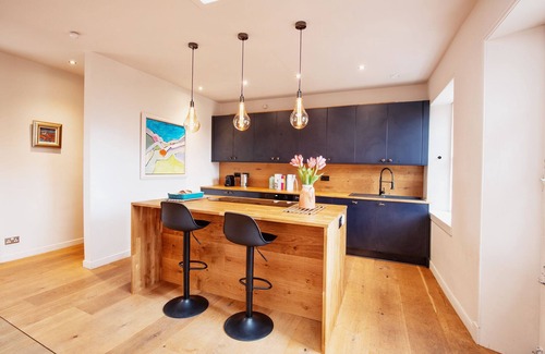 Kirriemuir Other | Spacious luxury- private- peaceful- exclusive- surrounded by nature. Hot tub.