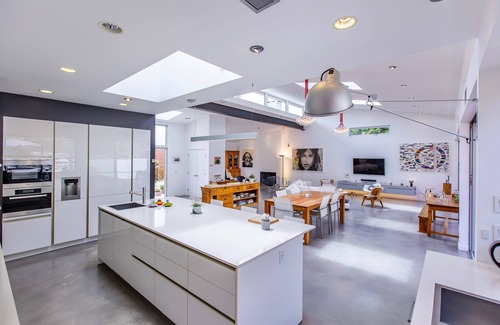 Muirlands West House | Spacious Luxury Villa - Seamless Indoor-Outdoor Living and Contemporary Design