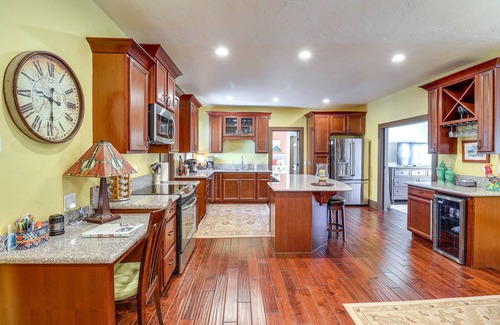 Manitou Springs House | Spacious Manitou Home w/Views in Central Location
