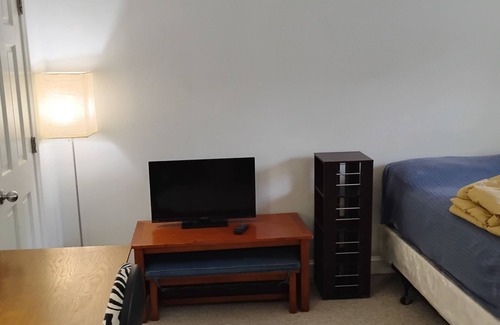 Burleith - Hillandale Bed & Breakfast | Spacious Master Bedroom, attached bath. Six blocks to Georgetown U. USD 2000