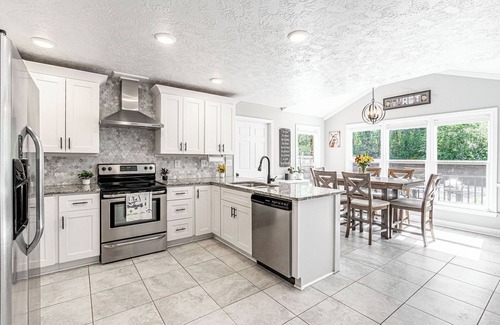 Evans House | Spacious Master's Rental w/Pool in the Heart of Evans