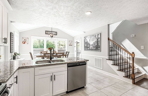 Evans House | Spacious Master's Rental w/Pool in the Heart of Evans