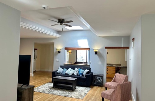 South Medford Apartment | Spacious Medford Gem