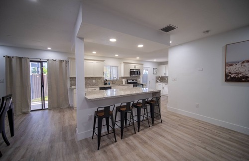 Cutler Bay House | Spacious Miami Lake House for Families 3Bd 2Bth 6p