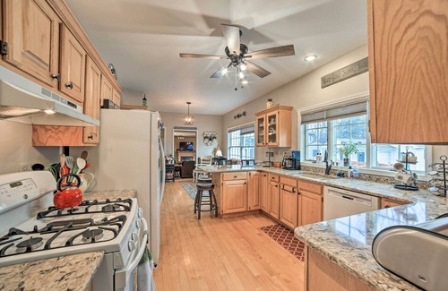 Gladstone House | Spacious Michigan Home w/Private Hot Tub