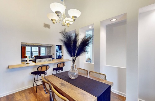 Marietta Condo | Spacious mid-century 2BR/2BA loft, minutes from Atlanta Braves Stadium/Battery