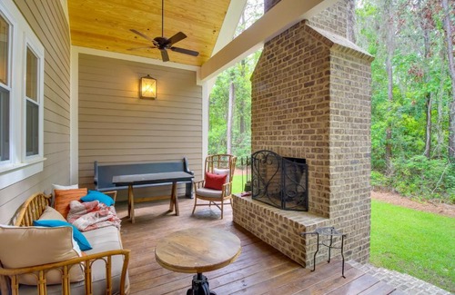 Midway House | Spacious Midway Cottage with Porches, Near Hunting!