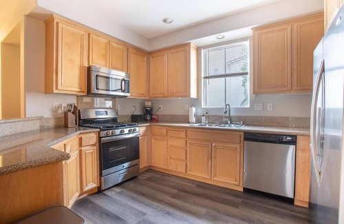 Milpitas House | Spacious Milpitas 3BR w/Pool, Balcony & A/C, nr Mall, by Blueground