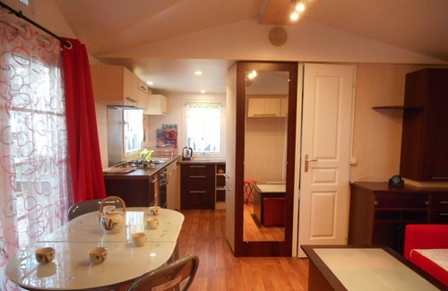 Coulanges House | SPACIOUS MOBILE HOME 38 M2-AIR-CONDITIONED-2 BEDROOMS- WASHING MACHINE