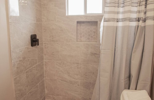 Anderson Apartment | Spacious Modern 1bd/1bth Mins Downtown Anderson