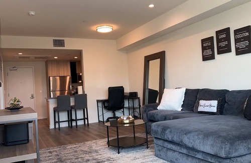 Burbank Apartment | Spacious & Modern 1BedRM in Noho
