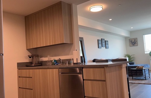 Burbank Apartment | Spacious & Modern 1BedRM in Noho