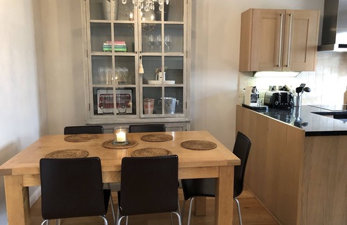 Colville Apartment | SPACIOUS MODERN 2 BEDROOM FLAT NOTTING HILL LONDON ,SLEEP 5, SUPERKING/KING BEDS