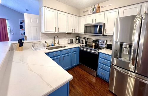 Madison Condo | Spacious & Modern 2bd/2ba Corporate Condo w/Dedicated Workspace