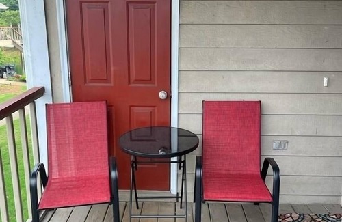 Madison Condo | Spacious & Modern 2bd/2ba Corporate Condo w/Dedicated Workspace