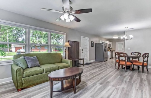 Jacksonville House | Spacious & Modern 3 Bedrm Home Across from NAS Jax