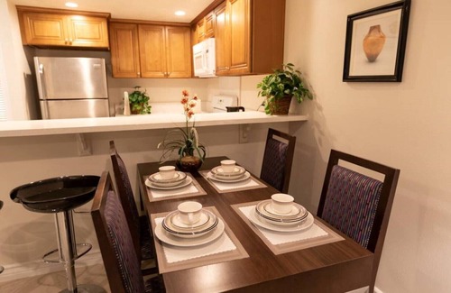 Hermosa Village House | Spacious Modern Anaheim condo 2bedrooms,2.5bathrooms -Ideal for 31+ day stays