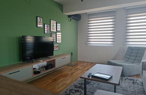 Kisela Voda Apartment | Spacious, Modern Apartment with a Great View