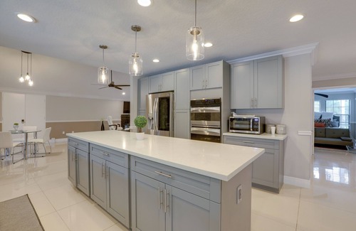 Wellington Apartment | Spacious & Modern Apt w/Spa Access in Wellington!