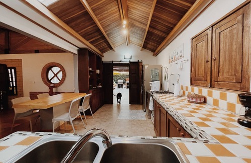 Chia House | Spacious modern cabin Chía - Barbecues/Dinners/Wifi