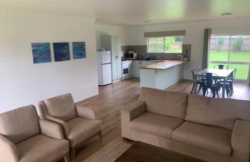 Atherton House | Spacious, Modern & Central
