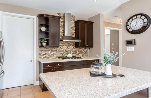 Halton Regional Municipality House | Spacious, Modern & Cozy home in Milton, Canada