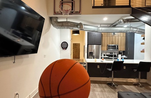 Atlantic Station Area Condo | Spacious Modern Escape in Atlantic Station