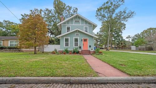Riverside Heights House | Spacious Modern Farmhouse w/Private Patio & BBQ!