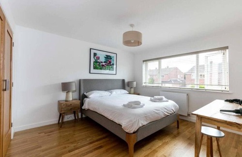 Cherry Hinton House | Spacious Modern Garden Family Home