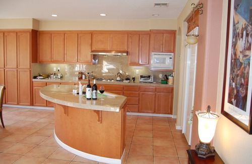 Silver Creek House | Spacious Modern Home/Big Backyard/Close to Downtown, Levis, SAP, Avaya Stadiums