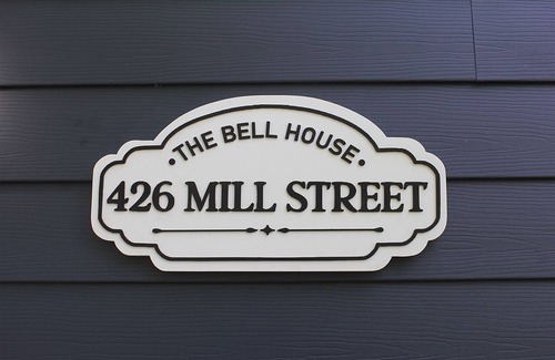 Port Elgin House | Spacious, modern home - 5 minute walk to Port Elgin beach & restaurants.