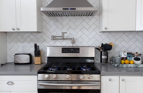Daly City House | Spacious Modern Home close to PGA championship