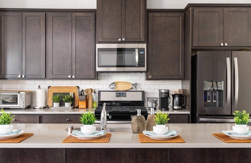 Highline House | Spacious Modern Quiet Home Minutes From Sea-Tac! (Pet-Friendly!)
