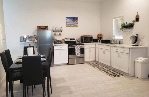 Nassau Villa | Spacious Modern Villa Near Ocean & Palm Cay Marina