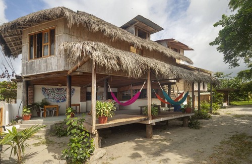 Mompiche House | Spacious Mompiche Beach House ☀ Direct Town Access