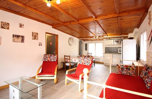 Mont-Dore Apartment | Spacious Mont-Dore Apartment for 10 with WiFi, Garden, and Special Spa Rates