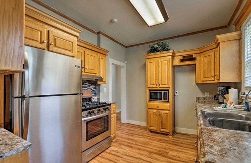 Mount Pleasant House | Spacious Mount Pleasant Home: 5 Mi to Beach