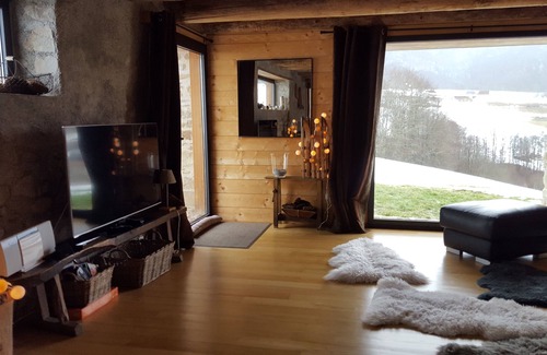 Campan Cottage | Spacious Mountain Barn, Beautifully Restored, Stunning Views