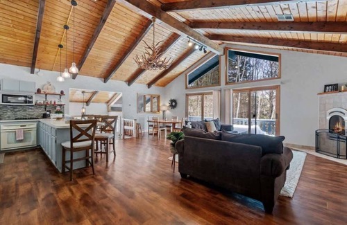 Jackson Ski Chalet | Spacious Mountain Chalet: Game Room & Pet-Friendly
