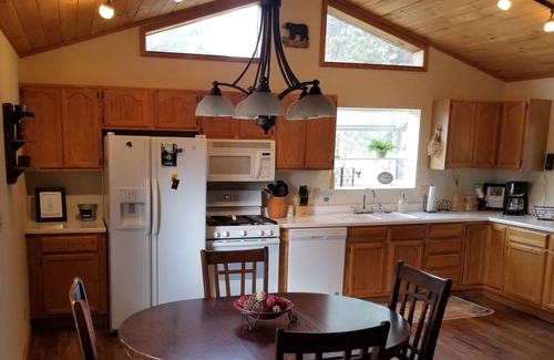 Cotopaxi House | Spacious Mountain Getaway with Stunning Views of Sangre De Cristo Mountains