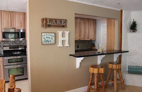 Bear Valley House | Spacious Mountain Retreat, great for groups & families