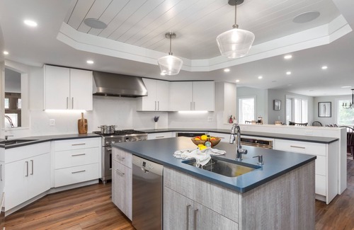 Stowe Area House | Spacious Mountain View Home - Hot Tub, Pool, Firepit, Gym - Perfect for families