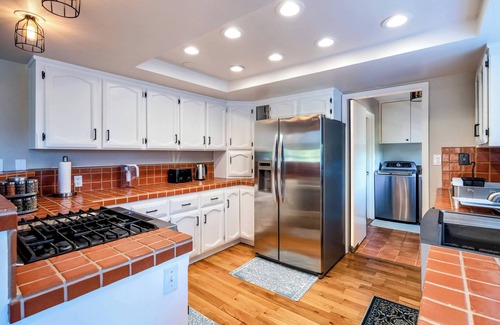 Oakhurst House | Spacious Mountain View Home - Pool, Spa, Game Room & Stunning Views [Sleeps 16]