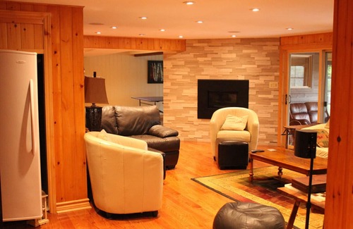 Seguin Cottage | Spacious Muskoka Cottage on Lake Joseph w Boathouse