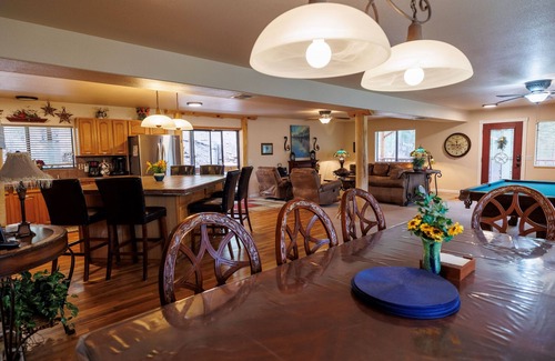 Cloudcroft Ski Chalet | Spacious, Mystic Woodlands Lodge