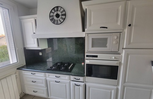 Saint-Martin-d'Heres Apartment | Spacious new apartment. Close to ski resorts