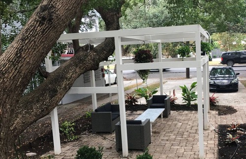 Broadmoor Apartment | Spacious Napoleon Ave Mardi Gras Apartment