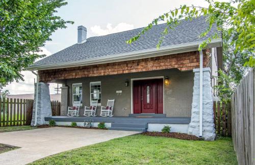 Chestnut Hill House | Spacious Nashville Home for 10 Guests