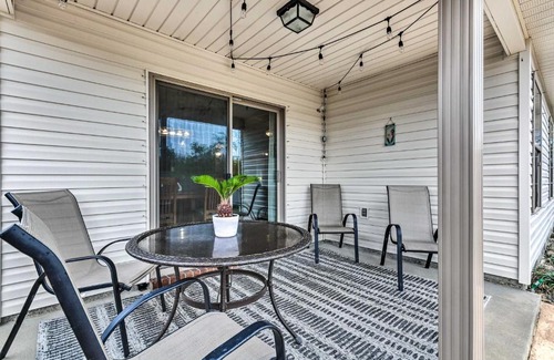 Navarre House | Spacious Navarre Retreat with Fenced-In Yard!